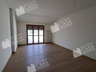 Quadrilocale in Affitto a Terre del Reno, 630&euro;, 109 m²