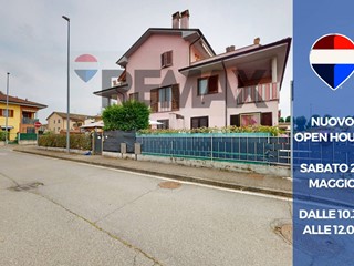 Monolocale in Vendita a Castiraga Vidardo, 68'000&euro;, 38 m²