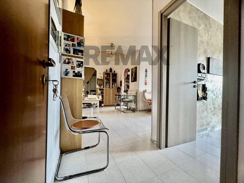 Trilocale in Vendita a Roma, 210'000&euro;, 56 m²