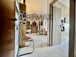Trilocale in Vendita a Roma, 210'000&euro;, 56 m²