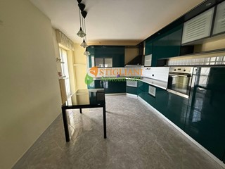 Appartamento in Affitto a Campobasso, 650&euro;, 120 m²