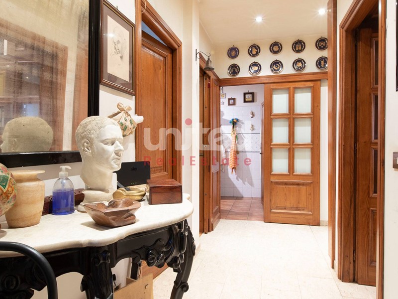 Trilocale in Vendita a Roma, 385'000&euro;, 117 m²