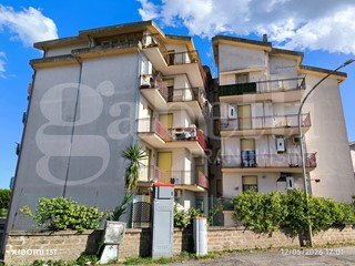 Appartamento in Vendita a Corchiano, 65'000&euro;, 100 m²