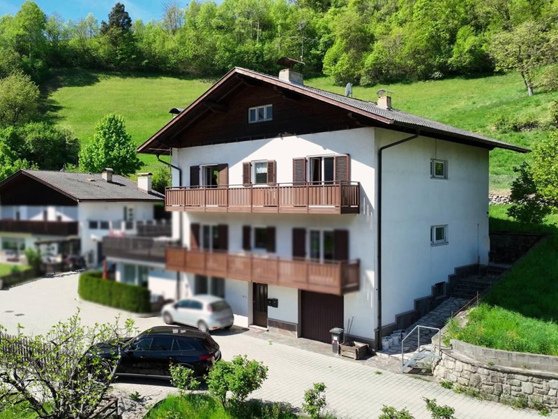 Quadrilocale in Vendita a Bressanone, 151 m², arredato, con Box