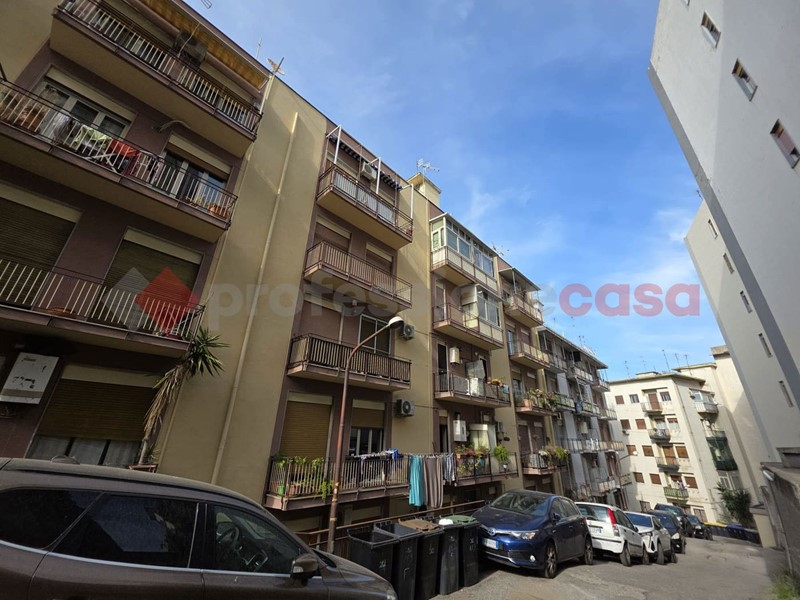 Quadrilocale in Vendita a Messina, 135'000&euro;, 110 m², arredato