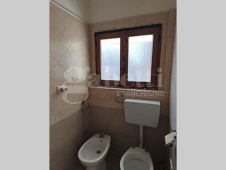 Trilocale in Vendita a Assemini, 99'000&euro;, 100 m²