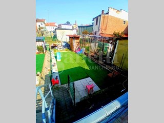 Trilocale in Vendita a Trofarello, 119'000&euro;, 80 m², con Box