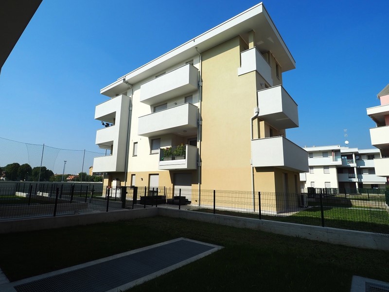 Attico in Vendita a Inzago, 515'000&euro;, 160 m², arredato, con Box