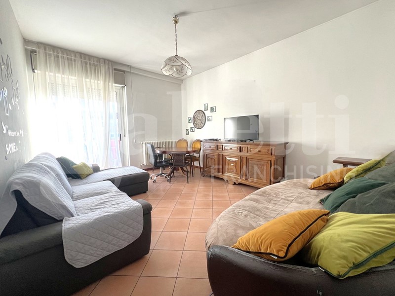 Bilocale in Vendita a Bergamo, 155'000&euro;, 65 m²