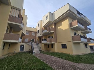 Trilocale in Vendita a Tortoreto, 140'000&euro;, 90 m², arredato