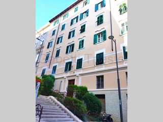Bilocale in Vendita a Trieste, 95'000&euro;, 52 m²