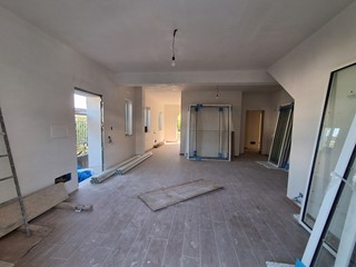 Appartamento in Vendita a Palermo, 320'000&euro;, 220 m²
