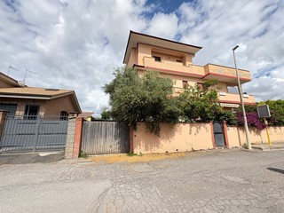 Bilocale in Vendita a Roma, 139'000&euro;, 60 m²