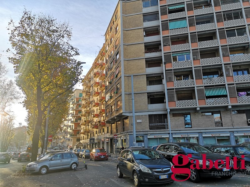 Trilocale in Vendita a Roma, 195'000&euro;, 55 m²