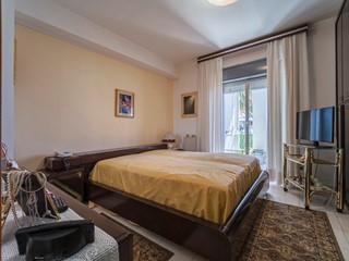 Quadrilocale in Vendita a Messina, 98'000&euro;, 108 m²