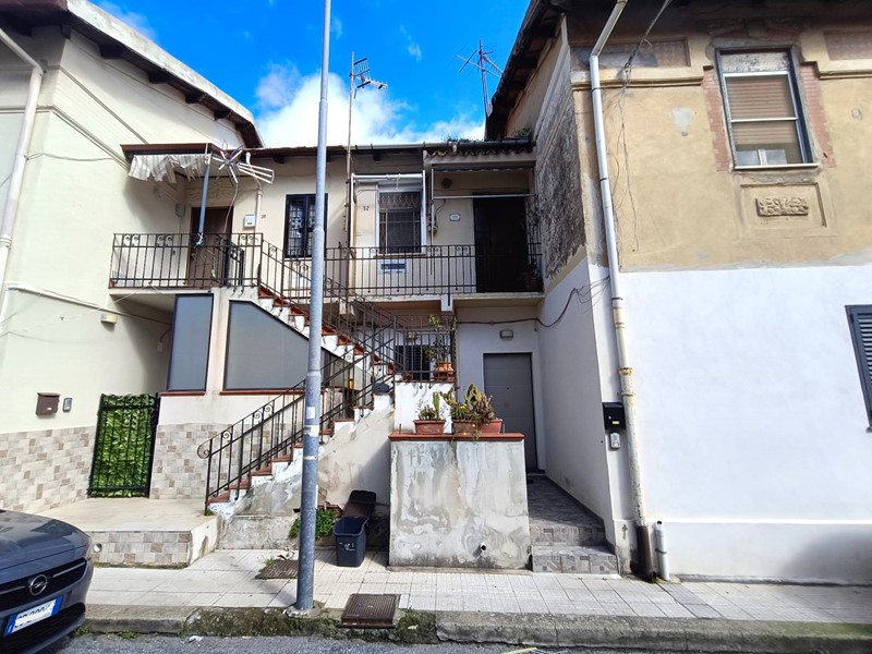 Bilocale in Vendita a Messina, 49'000&euro;, 63 m²