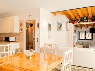 Trilocale in Vendita a Belluno, 200'000&euro;, 85 m², arredato, con Box