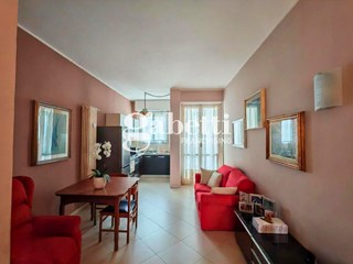 Trilocale in Vendita a Torino, 142'000&euro;, 82 m²