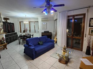 Quadrilocale in Affitto a Cagliari, 1'200&euro;, 122 m²