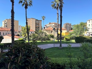 Quadrilocale in Vendita a Taggia, zona Arma Di Taggia, 165'000&euro;, 84 m²