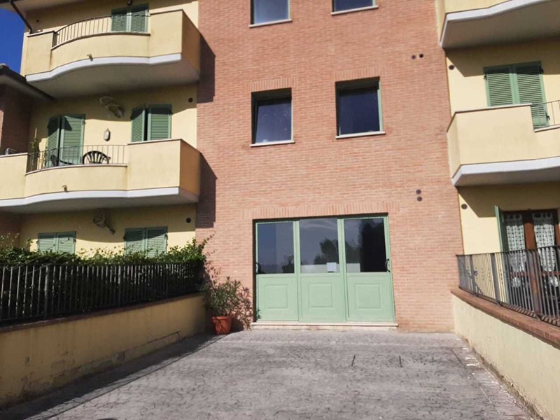 Appartamento in Vendita a Montecastrilli, 145'000&euro;, 110 m², con Box