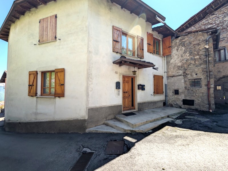 Trilocale in Vendita a Mura, 80'000&euro;, 132 m²