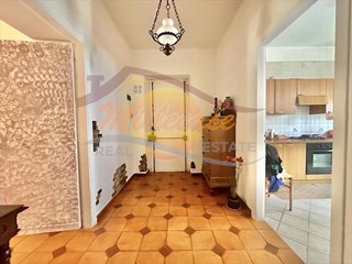 Quadrilocale in Vendita a Siracusa, zona Grottasanta - Tunisi, 43'000&euro;, 110 m²