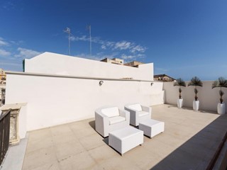 Trilocale in Affitto a Siracusa, zona Borgata Riviera Stazione, 900&euro;, 77 m², arredato