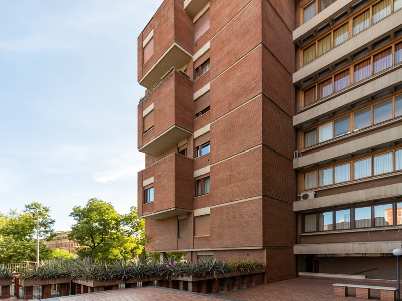 Appartamento in Vendita a Bologna, 595'000&euro;, 238 m², con Box