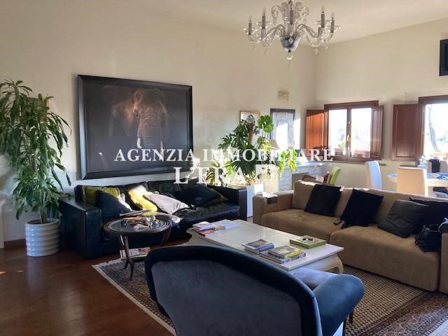 Appartamento in Vendita a Pontedera, 305'000&euro;, 160 m², arredato