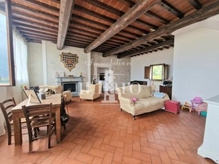Appartamento in Vendita a Signa, 455'000&euro;, 200 m², arredato, con Box