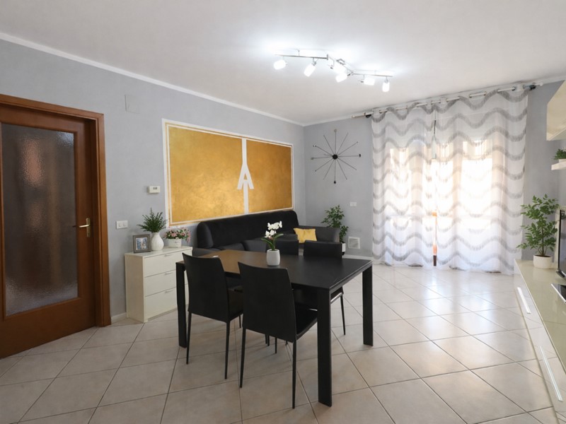 Trilocale in Vendita a Calcinaia, zona Fornacette, 129'000&euro;, 70 m², con Box