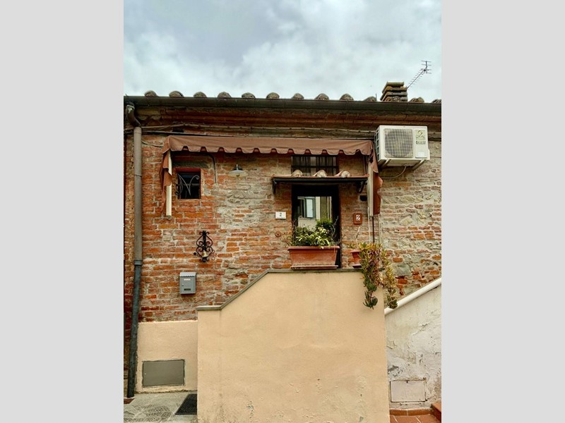 Trilocale in Vendita a Peccioli, 83'000&euro;, 35 m², arredato
