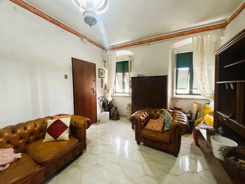 Appartamento in Vendita a Livorno, 145'000&euro;, 135 m², arredato