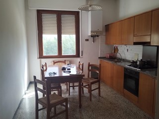 Trilocale in Vendita a Empoli, zona Ponte a Elsa, 140'000&euro;, 70 m²