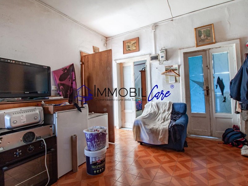 Quadrilocale in Vendita a Livorno, 99'000&euro;, 91 m²
