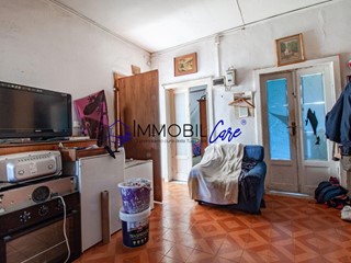 Quadrilocale in Vendita a Livorno, 99'000&euro;, 91 m²
