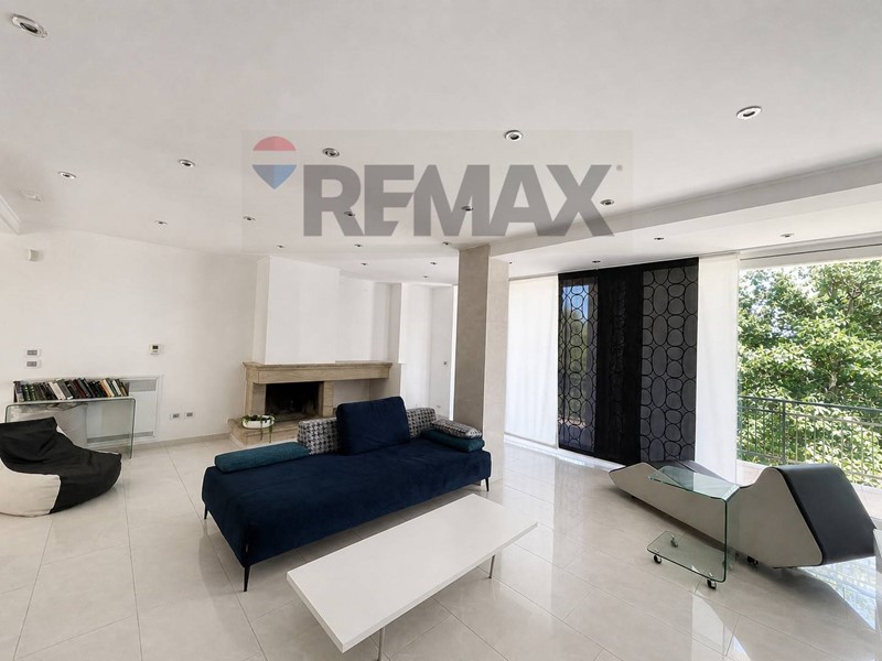Appartamento in Vendita a Rende, 650'000&euro;, 332 m²