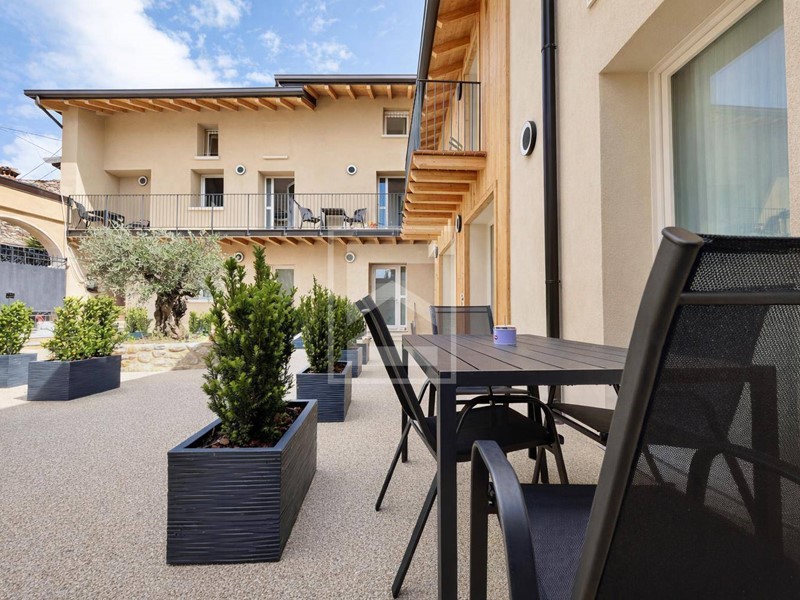 Trilocale in Vendita a Manerba del Garda, 385'000&euro;, 77 m²