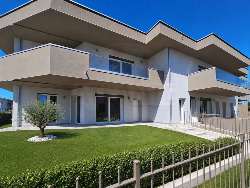 Quadrilocale in Vendita a Martinengo, 320'000&euro;, 200 m²