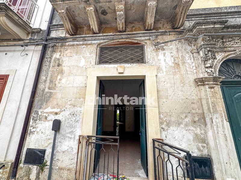 Appartamento in Vendita a Noto, 95'000&euro;, 94 m²