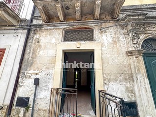 Appartamento in Vendita a Noto, 95'000&euro;, 94 m²