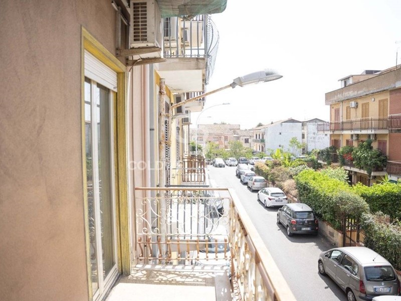 Quadrilocale in Vendita a Catania, 105'000&euro;, 111 m²