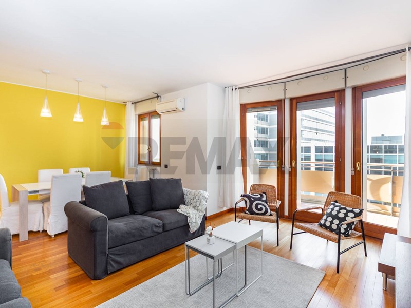 Quadrilocale in Vendita a San Donato Milanese, 532'000&euro;, 140 m²