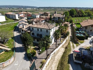 Appartamento in Vendita a Maser, 100'000&euro;, 100 m²