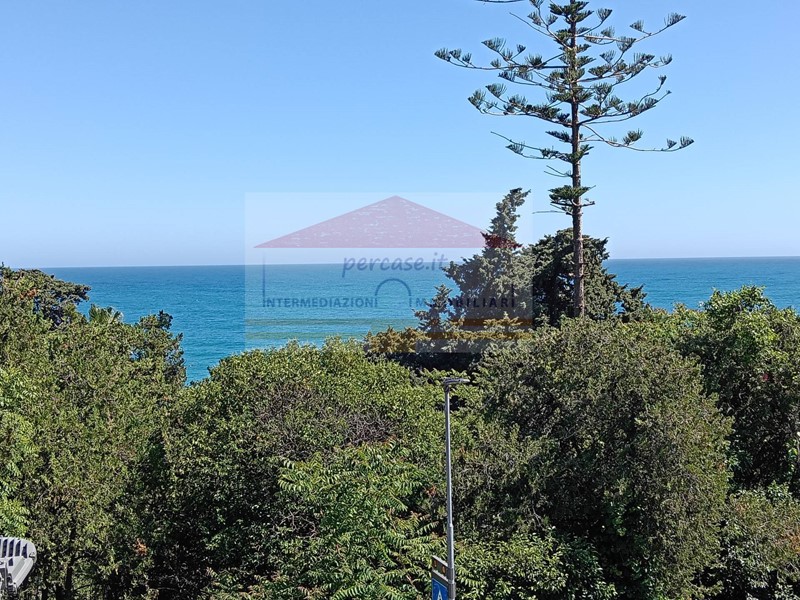 Bilocale in Vendita a Costarainera, 135'000&euro;, 50 m²