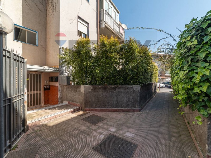 Quadrilocale in Vendita a Gravina di Catania, 125'000&euro;, 100 m²