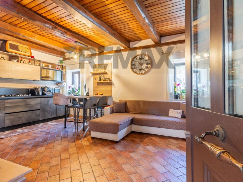 Trilocale in Vendita a Ischia di Castro, 75'000&euro;, 95 m²