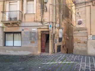 Appartamento in Vendita a Caltagirone, 48'000&euro;, 110 m²