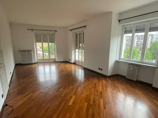 Appartamento in Affitto a Torino, 1'070&euro;, 153 m²